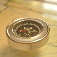 Navigation compass